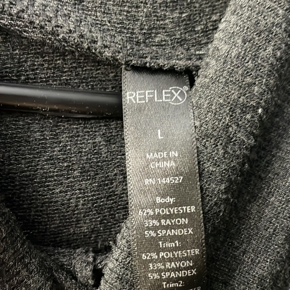 Vented Fashion Hoodie - Picture 4 of 7